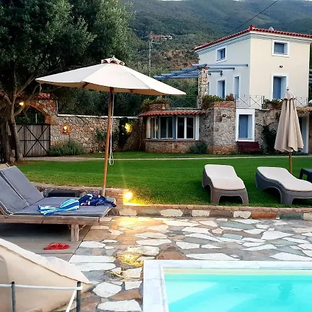 בית נופש Lemon Forest Villas