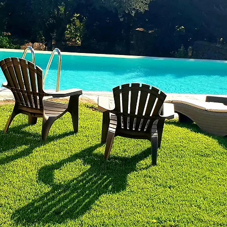 בית נופש Lemon Forest Villas Galatás